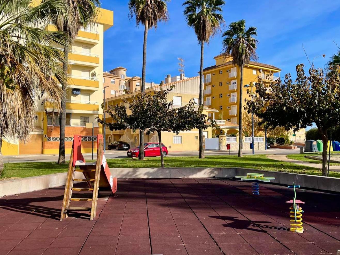 Playa De Miramar - 3 Min Walk To The Beach, Family-Friendly, Near Gandia Екстер'єр фото